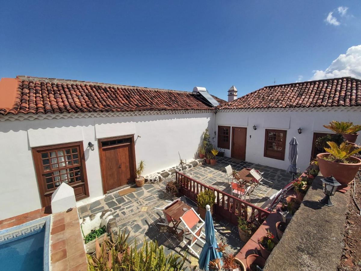 Villa-sleeps4-parking-garden-pool-nearairport La Laguna (Tenerife)